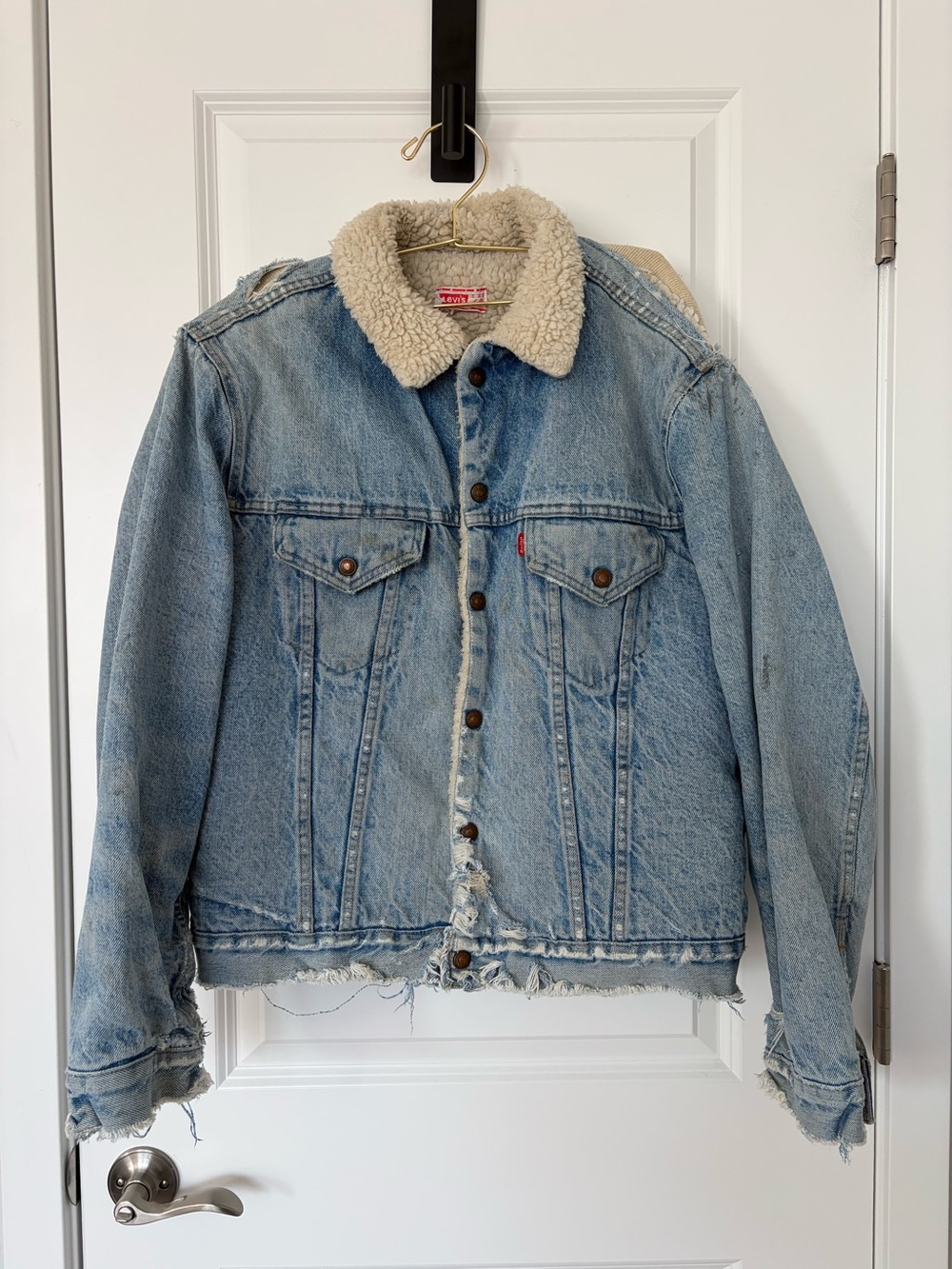 Vintage Levi’s Sherpa Jacket Distressed Light Wash Trucker Grunge Americana